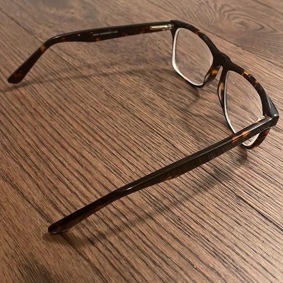 Prescription glasses - Picture 4 of 9